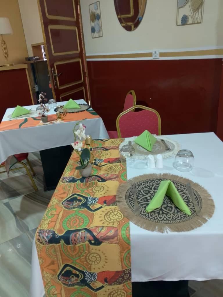 Hotel Restaurant Constellation Tchang Esterno foto
